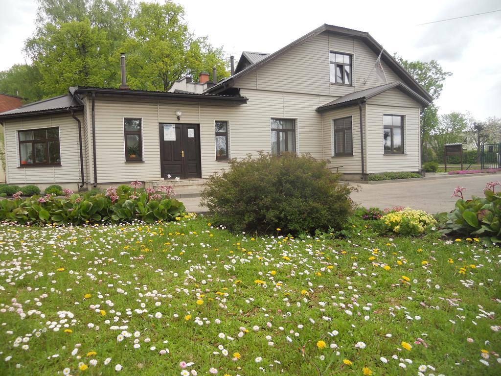 Latvijas Sarkana Krusta Viesnica Rēzekne المظهر الخارجي الصورة